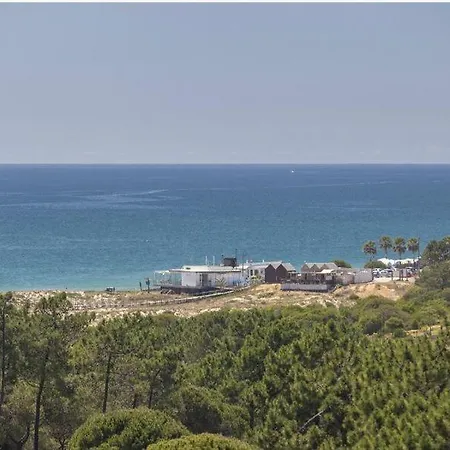 Vale Do Garrao Sleeps 4 With Pool Air Con And Wifi